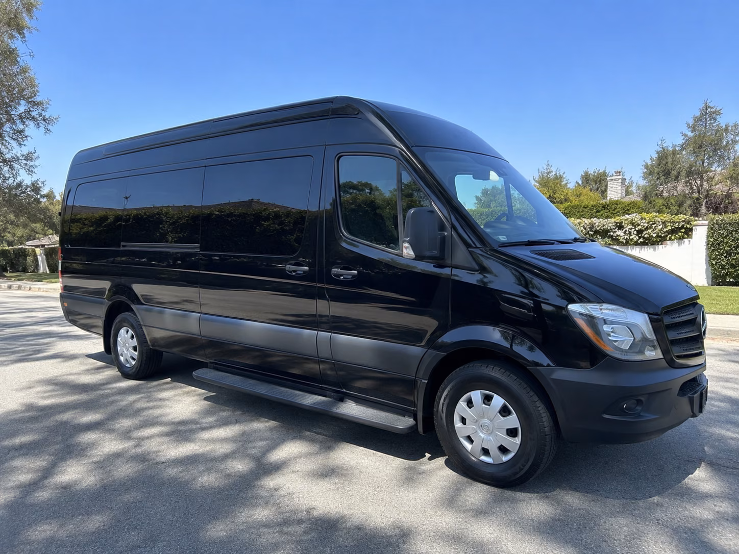 guest shuttles to friends of the vine and wedding venues around torrance